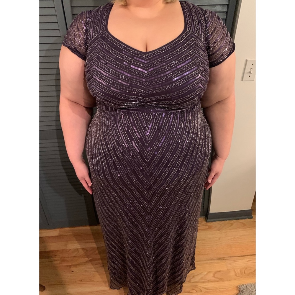 ADRIANNA PAPELL beaded mermaid gown